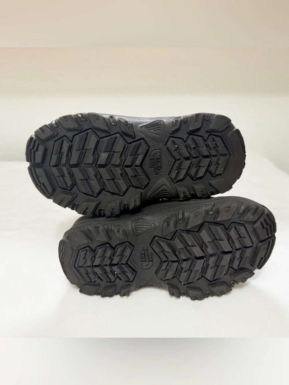 The North Face Waterproof Snow Boots Kids US 12 Black Winter